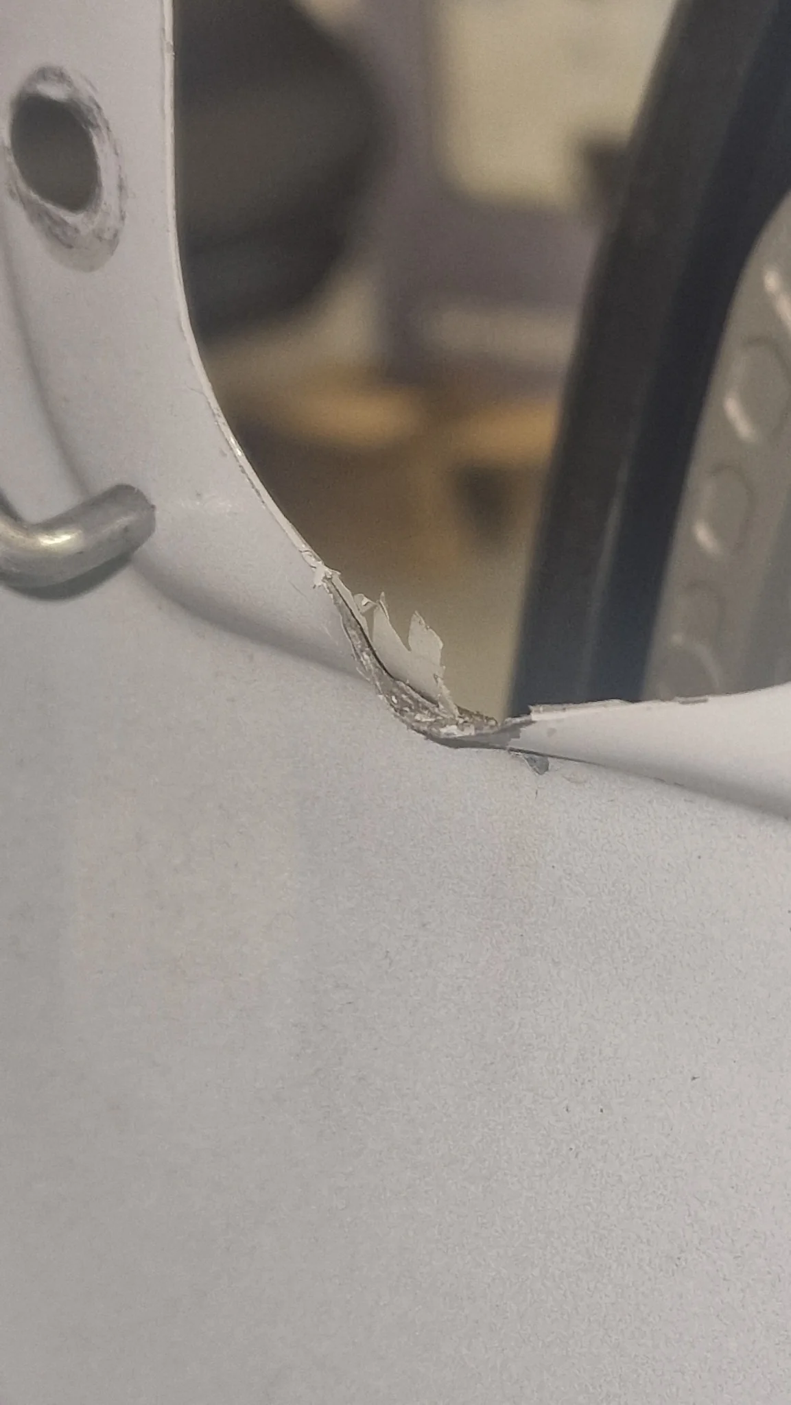 Beschädigung am Türgriff eines Fiat Ducato Wohnmobils