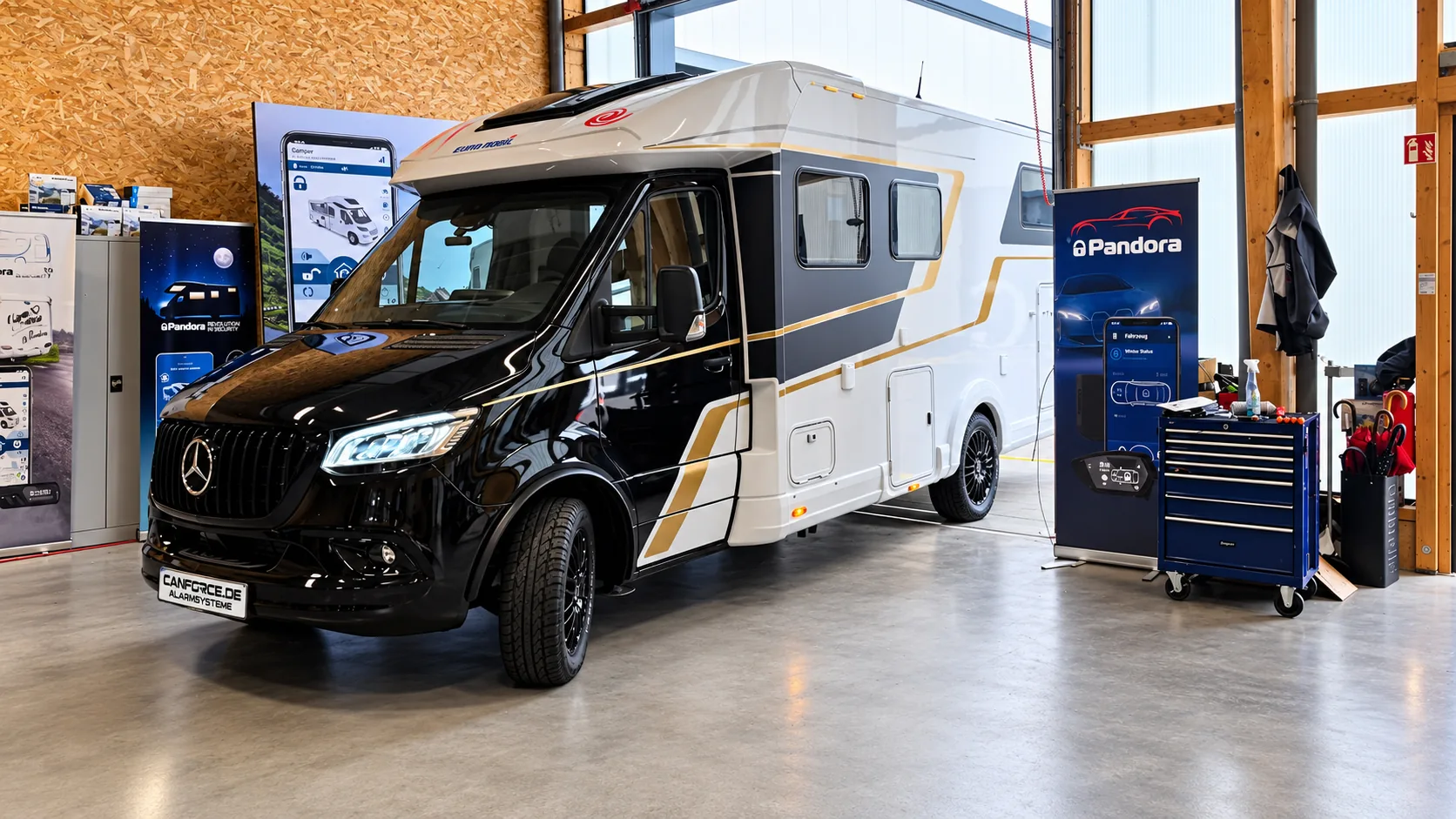 Eura Mobil Profila mit Mercedes Sprinter · Pandora Camper Pro V2 Alarmanlage von CANFORCE