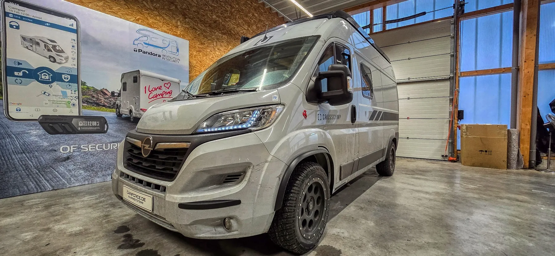 Opel Movano Crosscamp Kastenwagen Camper mit Pandora Camper Pro V2 Alarmanlage von CANFORCE
